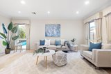 https://images.listonce.com.au/custom/160x/listings/6-pippin-court-wonga-park-vic-3115/224/01652224_img_05.jpg?8bSTXUHw7AM