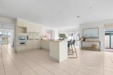 https://images.listonce.com.au/custom/160x/listings/6-primrose-court-gowanbrae-vic-3043/048/01547048_img_03.jpg?JBxY3_AdwIE