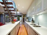 https://images.listonce.com.au/custom/160x/listings/6-queen-street-south-melbourne-vic-3205/742/01731742_img_03.jpg?8LfiXP4z6r8