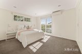 https://images.listonce.com.au/custom/160x/listings/6-regent-parade-cheltenham-vic-3192/190/01905190_img_11.jpg?yFAjYVWrjBM