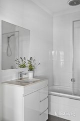 https://images.listonce.com.au/custom/160x/listings/6-revo-street-newport-vic-3015/063/01971063_img_12.jpg?VXySRgIZ02g