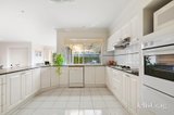 https://images.listonce.com.au/custom/160x/listings/6-robin-court-doncaster-vic-3108/281/01766281_img_04.jpg?A-z-w1OLjlE