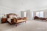 https://images.listonce.com.au/custom/160x/listings/6-robin-court-doncaster-vic-3108/281/01766281_img_11.jpg?NOeuYGgj4P8