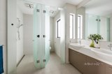 https://images.listonce.com.au/custom/160x/listings/6-roselyn-crescent-bentleigh-east-vic-3165/717/01734717_img_10.jpg?fM0ZBCcQqiM