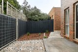 https://images.listonce.com.au/custom/160x/listings/6-rossmoyne-street-thornbury-vic-3071/207/01360207_img_16.jpg?YPAUDhCKUCE