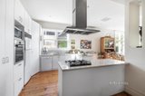 https://images.listonce.com.au/custom/160x/listings/6-rushmead-street-malvern-vic-3144/526/01368526_img_07.jpg?BSDjWAXAz4E