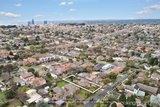 https://images.listonce.com.au/custom/160x/listings/6-sherwood-road-surrey-hills-vic-3127/317/01685317_img_12.jpg?ZIA8mUwm-TE