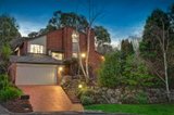 https://images.listonce.com.au/custom/160x/listings/6-streeton-lane-doncaster-east-vic-3109/269/00306269_img_01.jpg?QAFxuna79X8