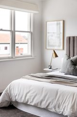 https://images.listonce.com.au/custom/160x/listings/6-strode-place-richmond-vic-3121/692/01934692_img_16.jpg?YBlw-4peqwU