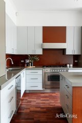 https://images.listonce.com.au/custom/160x/listings/6-strode-place-richmond-vic-3121/692/01934692_img_18.jpg?LXAyeq_s6mI