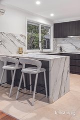 https://images.listonce.com.au/custom/160x/listings/6-stuart-avenue-cheltenham-vic-3192/143/01943143_img_12.jpg?iw0pI1z5acM