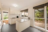 https://images.listonce.com.au/custom/160x/listings/6-sweetland-road-mooroolbark-vic-3138/288/01636288_img_04.jpg?tFEVmJgeRsE