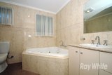 https://images.listonce.com.au/custom/160x/listings/6-tamboon-drive-rowville-vic-3178/319/01812319_img_06.jpg?Joz5o93-3Sk
