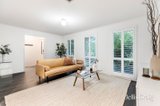 https://images.listonce.com.au/custom/160x/listings/6-tanya-court-croydon-hills-vic-3136/076/01983076_img_04.jpg?jaHmmWRFCzc