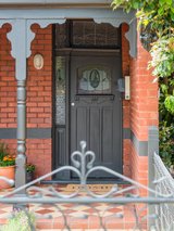 https://images.listonce.com.au/custom/160x/listings/6-taylor-street-fitzroy-north-vic-3068/593/00972593_img_02.jpg?IphICC0jkVU