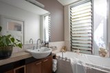 https://images.listonce.com.au/custom/160x/listings/6-thackeray-street-elwood-vic-3184/694/01821694_img_12.jpg?5YJTM4dDGBk