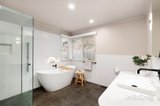 https://images.listonce.com.au/custom/160x/listings/6-the-eyrie-eltham-vic-3095/209/01812209_img_10.jpg?rlb1nqFk9jU