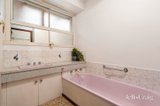 https://images.listonce.com.au/custom/160x/listings/6-the-parkway-chirnside-park-vic-3116/094/01971094_img_07.jpg?3JvAS9-gdVo
