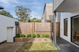 https://images.listonce.com.au/custom/160x/listings/6-thompson-crescent-chirnside-park-vic-3116/921/01649921_img_11.jpg?5w2br05evOg