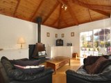 https://images.listonce.com.au/custom/160x/listings/6-trentwood-drive-highton-vic-3216/897/01699897_img_02.jpg?JSWsEY3H1ew