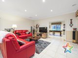 https://images.listonce.com.au/custom/160x/listings/6-tudor-drive-mooroolbark-vic-3138/540/01525540_img_06.jpg?3e5vXvVnGAo