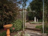 https://images.listonce.com.au/custom/160x/listings/6-ursula-close-wheelers-hill-vic-3150/799/01658799_img_11.jpg?0YT6DZUv9-4