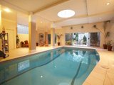 https://images.listonce.com.au/custom/160x/listings/6-vauxhall-road-balwyn-vic-3103/664/01683664_img_06.jpg?q0HIAtky1PU
