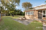 https://images.listonce.com.au/custom/160x/listings/6-vista-avenue-mount-waverley-vic-3149/656/01899656_img_11.jpg?Hkm75cyIIkg
