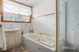 https://images.listonce.com.au/custom/160x/listings/6-warralong-avenue-greensborough-vic-3088/568/01776568_img_11.jpg?Gu6BBRsPOS0