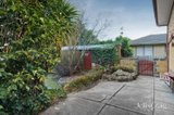 https://images.listonce.com.au/custom/160x/listings/6-warralong-avenue-greensborough-vic-3088/568/01776568_img_13.jpg?5oJwUIighhU