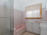 https://images.listonce.com.au/custom/160x/listings/6-waymouth-street-hamlyn-heights-vic-3215/288/01699288_img_05.jpg?-n6S22t6El0