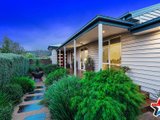 https://images.listonce.com.au/custom/160x/listings/6-wedgewood-court-yarra-glen-vic-3775/843/01524843_img_02.jpg?l1PUfPVnVH0