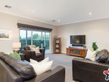 https://images.listonce.com.au/custom/160x/listings/6-wedgewood-court-yarra-glen-vic-3775/843/01524843_img_07.jpg?CpAaJboUBsM