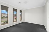 https://images.listonce.com.au/custom/160x/listings/6-whidburn-place-sebastopol-vic-3356/000/01924000_img_06.jpg?FI26HauKRJs