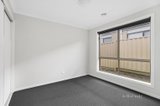 https://images.listonce.com.au/custom/160x/listings/6-whidburn-place-sebastopol-vic-3356/000/01924000_img_09.jpg?1X8vAoKsbpY