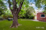 https://images.listonce.com.au/custom/160x/listings/6-wickham-grove-strathmore-vic-3041/008/01982008_img_09.jpg?5aaTtQuypEE