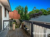 https://images.listonce.com.au/custom/160x/listings/6-wicklow-avenue-croydon-vic-3136/730/01525730_img_11.jpg?_px_cwRnRd8