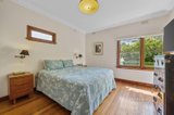 https://images.listonce.com.au/custom/160x/listings/6-willow-avenue-mitcham-vic-3132/720/01602720_img_07.jpg?X-LVNlczPss