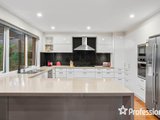 https://images.listonce.com.au/custom/160x/listings/6-wills-court-mooroolbark-vic-3138/472/01526472_img_07.jpg?N2eIKIjPrM4