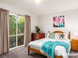 https://images.listonce.com.au/custom/160x/listings/6-wills-court-mooroolbark-vic-3138/472/01526472_img_12.jpg?5tZCq52SuNs