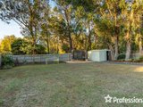 https://images.listonce.com.au/custom/160x/listings/6-wills-court-mooroolbark-vic-3138/472/01526472_img_18.jpg?Z-NhEYi_5uE