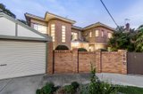 https://images.listonce.com.au/custom/160x/listings/6-younger-court-kew-vic-3101/863/01435863_img_11.jpg?aZUpJdxW2bc