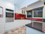 https://images.listonce.com.au/custom/160x/listings/60-62-alexandra-road-lilydale-vic-3140/725/01524725_img_04.jpg?37iItDqx314