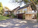https://images.listonce.com.au/custom/160x/listings/60-62-south-valley-road-highton-vic-3216/456/01699456_img_15.jpg?dZ9GOftKmTM
