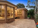 https://images.listonce.com.au/custom/160x/listings/60-eucalypt-drive-lilydale-vic-3140/673/01524673_img_17.jpg?grUtLQhTXvA