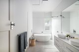 https://images.listonce.com.au/custom/160x/listings/60-first-avenue-kew-vic-3101/075/01718075_img_07.jpg?y5rquxgYcAE