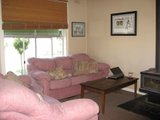 https://images.listonce.com.au/custom/160x/listings/60-killingworth-road-yea-vic-3717/275/01525275_img_06.jpg?o6lCpFGsT0A