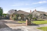 https://images.listonce.com.au/custom/160x/listings/60-market-street-essendon-vic-3040/860/01908860_img_05.jpg?1gEUFkUrKrA