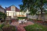 https://images.listonce.com.au/custom/160x/listings/60-melville-street-hawthorn-vic-3122/707/01113707_img_08.jpg?ayMzhNcLq-U