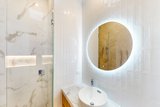 https://images.listonce.com.au/custom/160x/listings/60-milton-street-elwood-vic-3184/870/01950870_img_07.jpg?ghS-77bo6YQ